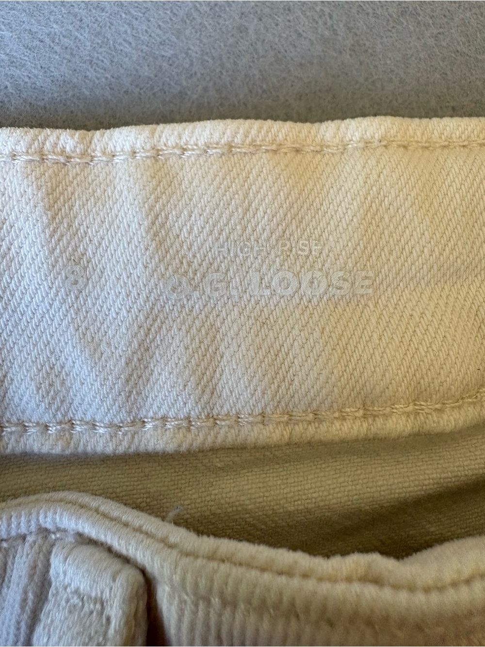 Old Navy High Waisted OG Loose Off-White Wide Leg Stitch-Front Utility Jeans sz8 - Picture 8 of 10